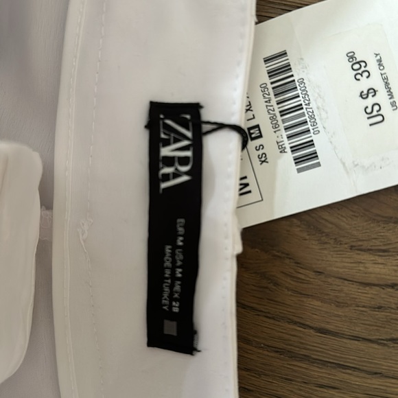 Ladies brand new Zara shorts - Picture 3 of 3